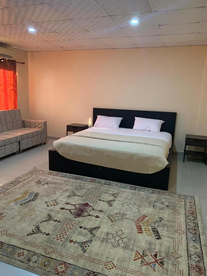 Sky Inn Hotel Фрийтаун Екстериор снимка